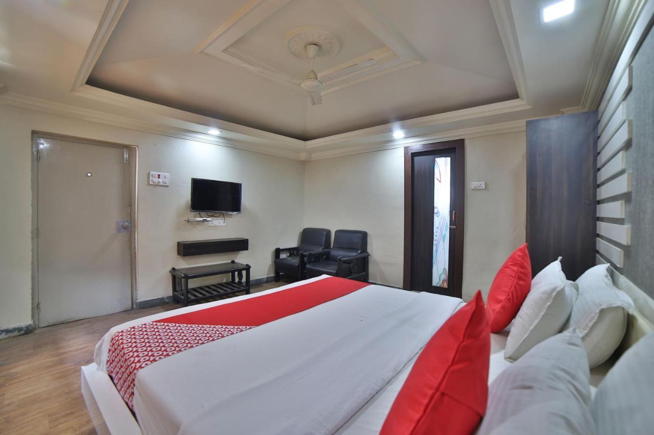 Oyo 41929 Hotel Loyal Residency Джамнагар Екстер'єр фото