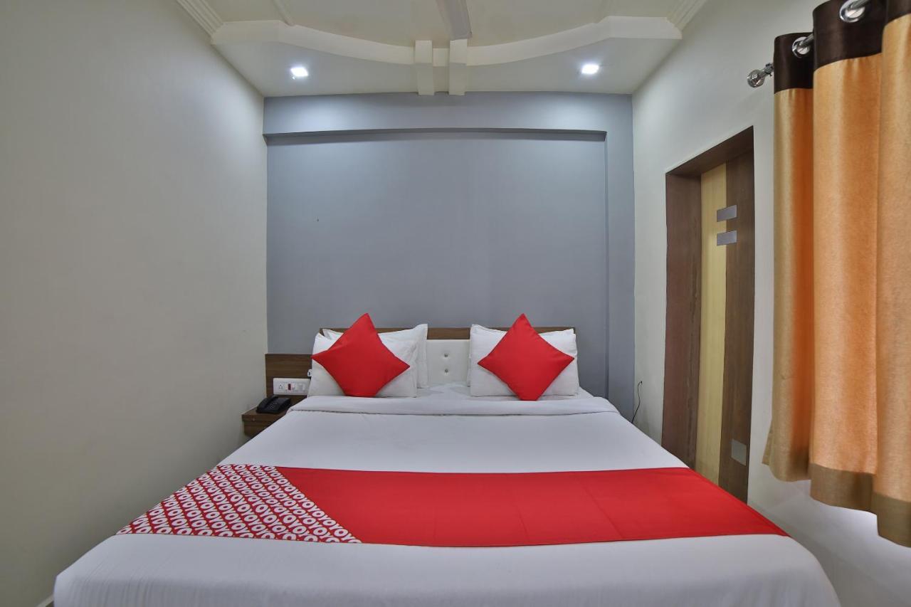 Oyo 41929 Hotel Loyal Residency Джамнагар Екстер'єр фото
