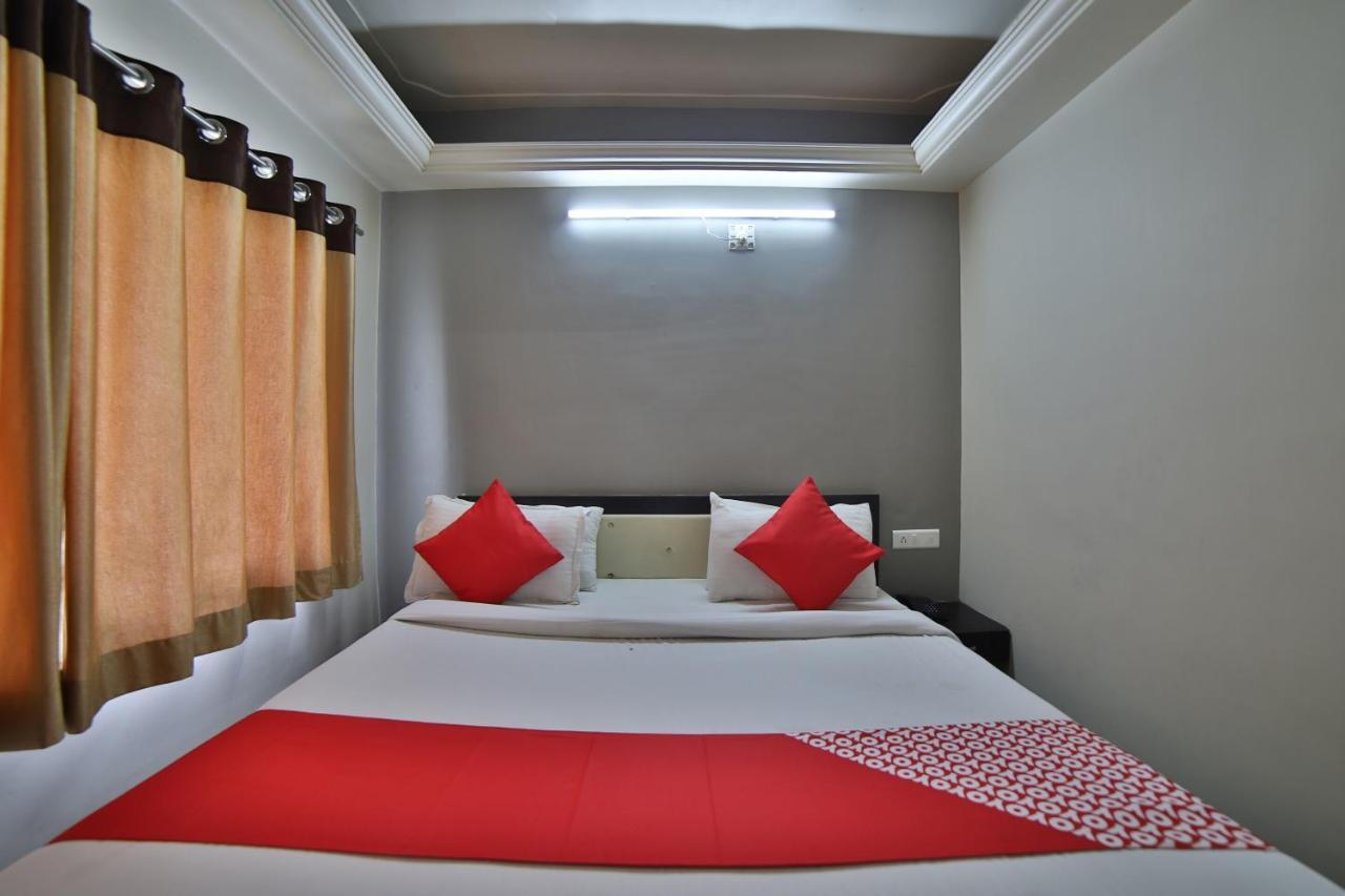 Oyo 41929 Hotel Loyal Residency Джамнагар Екстер'єр фото